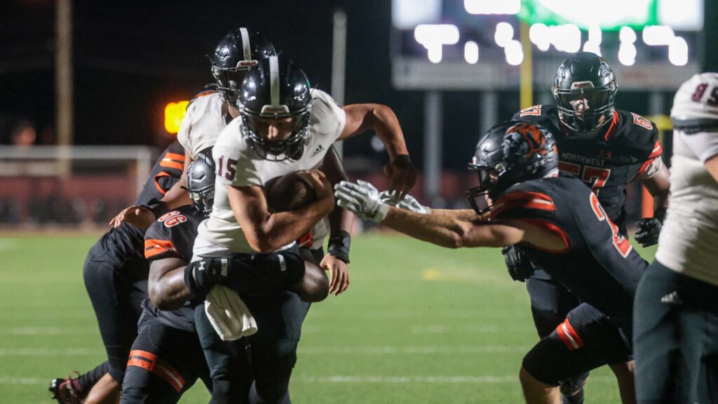 Lawrence High vs. Shawnee Mission Northwest, Week 6 football-18
